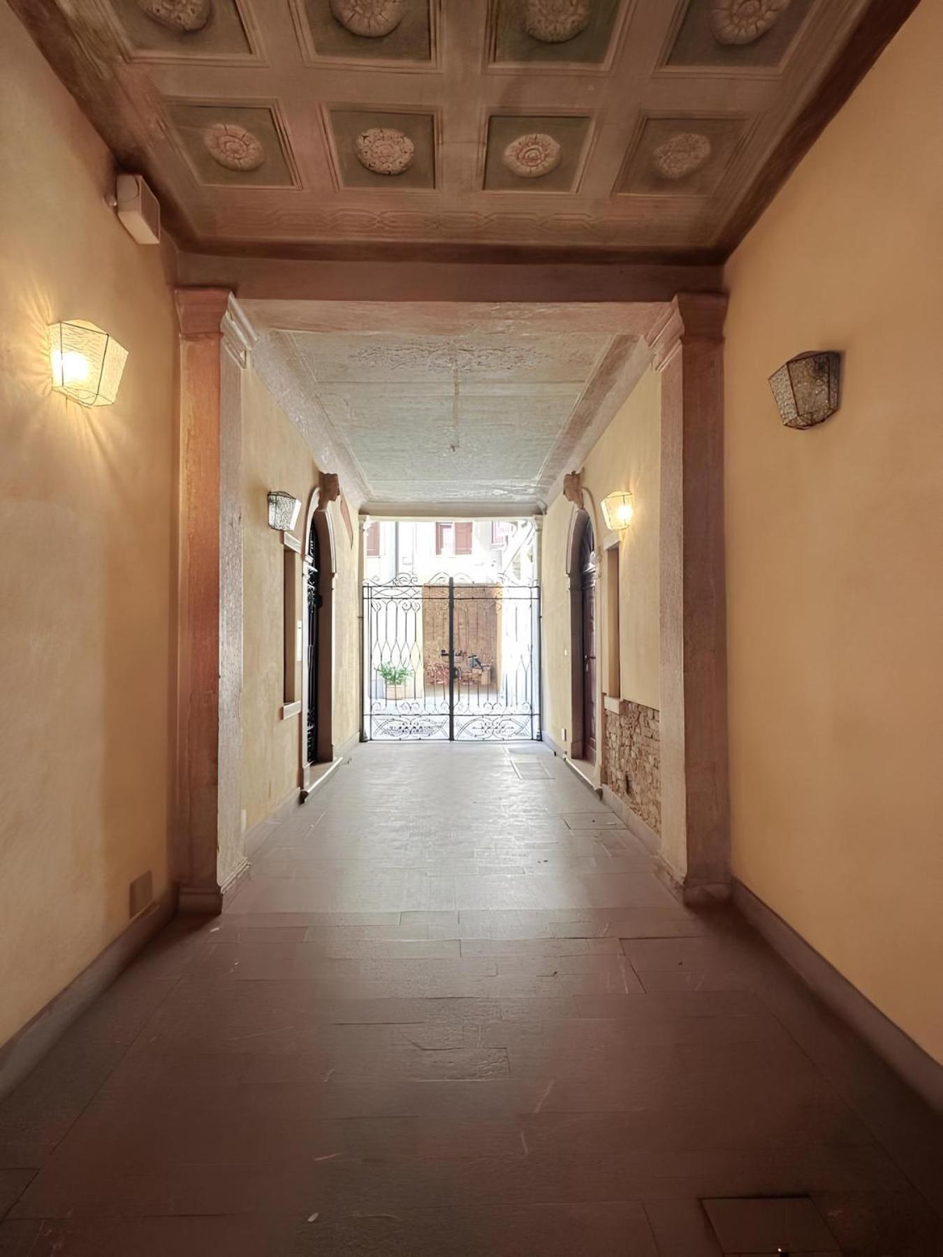 Elle Palace - Simply Elegant Верона Экстерьер фото